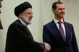 Les présidents iranien, Ebrahim Raïssi, et syrien, Bachar Al-Assad, lors de la signature d’un accord de coopération à Damas, le 3 mai 2023.