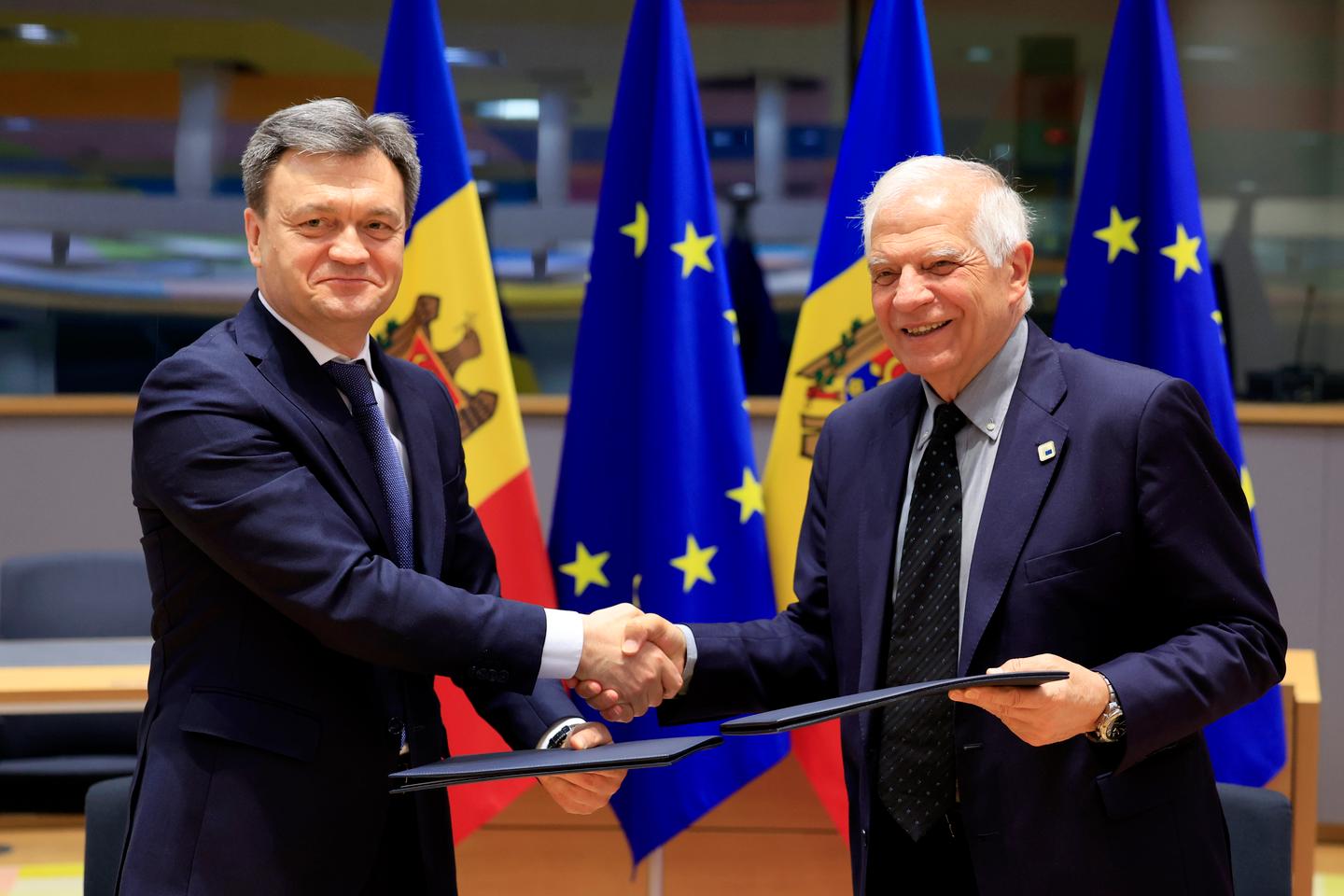 EU and Moldova sign 'security and defense' partnership