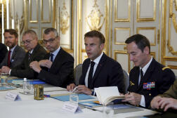 Emmanuel Macron lors d’un conseil de sécurité et de défense, à l’Elysée, le 20 mai 2024.