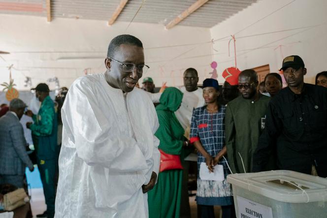 Amadou Ba, ancien premier ministre et candidat malheureux de la présidentielle sénégalaise d’avril 2024 après le vote à Dakar.