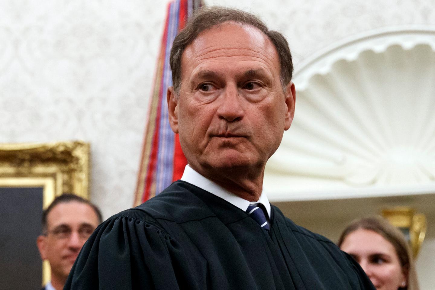 US Supreme Court's credibility further damaged by discovery of MAGA flags at justice's homes