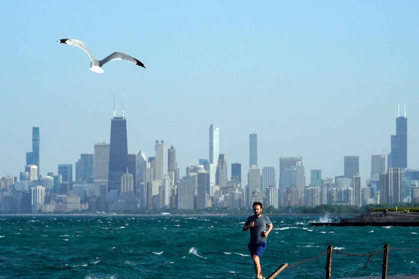 Downtown Chicago is being threatened by a real estate crisis