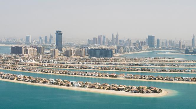 Aerial view of Palm Jumeirah, Dubai (United Arab Emirates). In the center, the Pacific, the building in which Ruja Ignatova has invested.