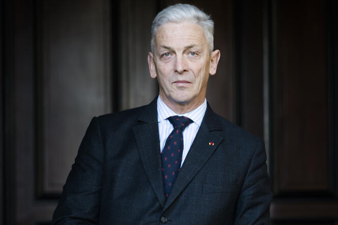 Le général Lecointre, grand chancelier de la Légion d'honneur, au palais de la Légion d'honneur, à Paris, le 25 mars 2024.