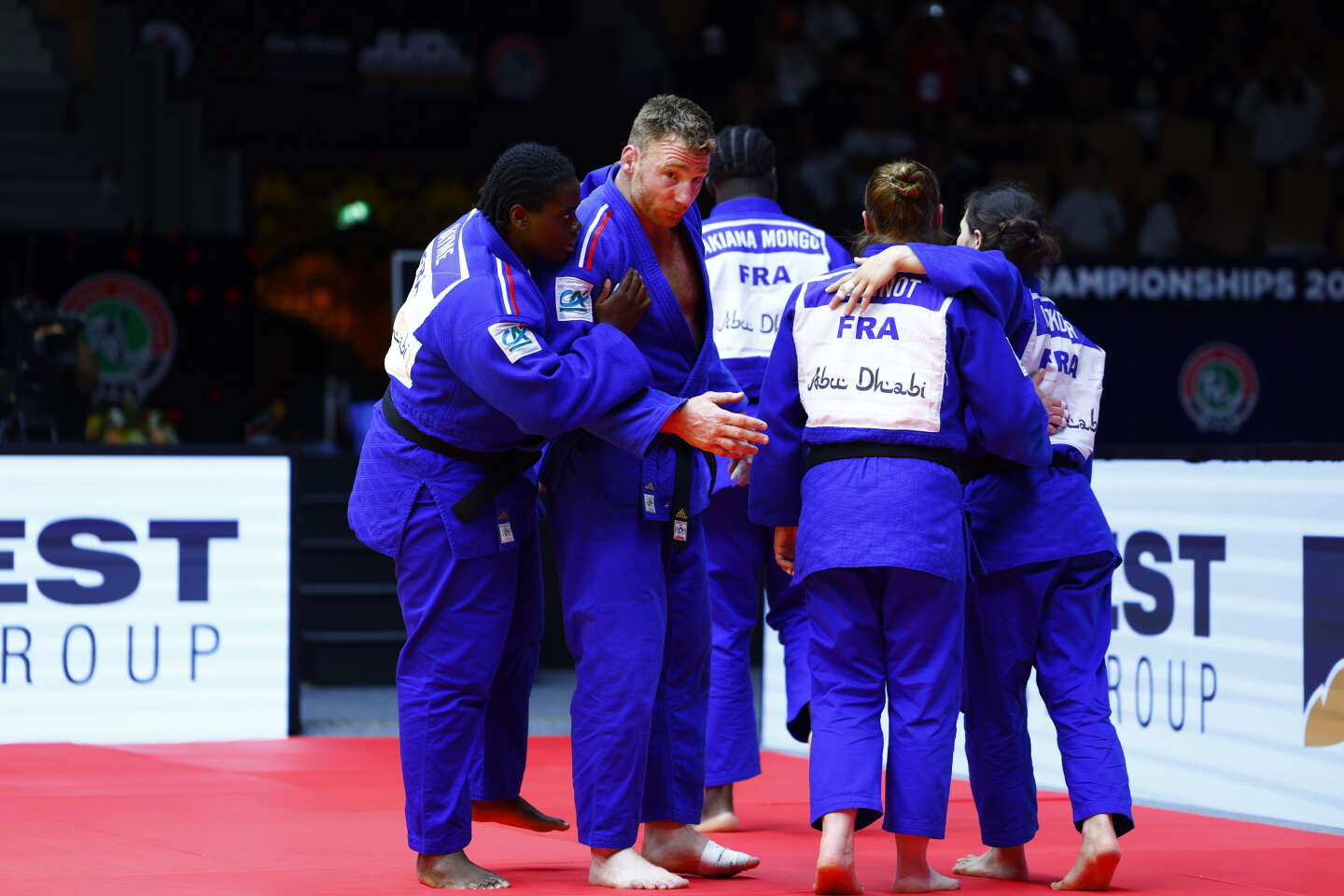 Regarder la vidéo Judo : l’équipe de France « satisfaite » des Mondiaux disputés en pleine préparation olympique