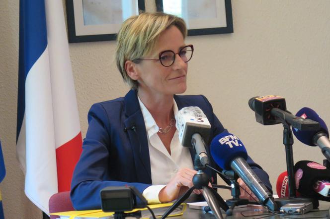 Mélanie Boulanger, alors maire de Canteleu (Seine-Maritime), lors d’une conférence de presse à la mairie à l’issue de sa garde à vue, le 11 octobre 2021.