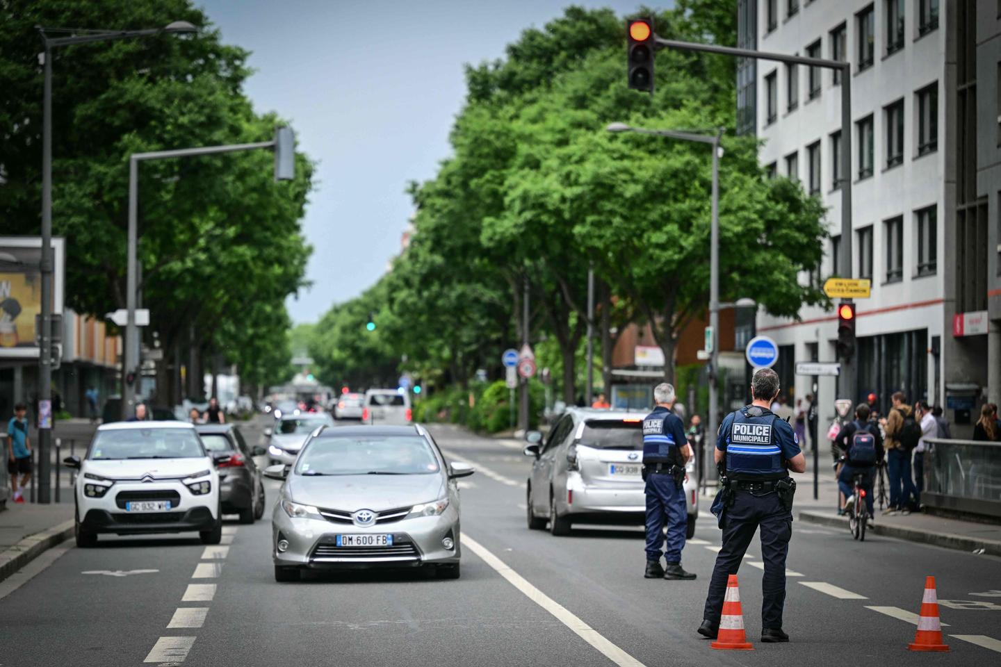 Lyon: At least three injured in knife attack on metro