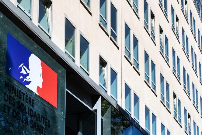 Façade du ministère de la Santé de Paris, 11 juillet 2022.