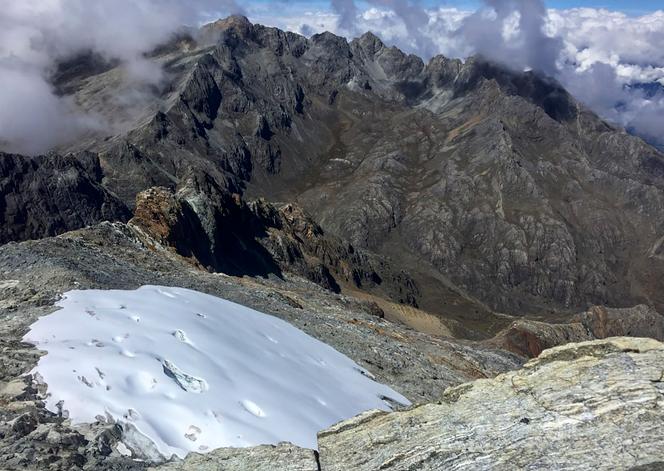 Vue du glacier La Corona, situé dans la cordillère de Mérida (Venezuela), en décembre 2020.