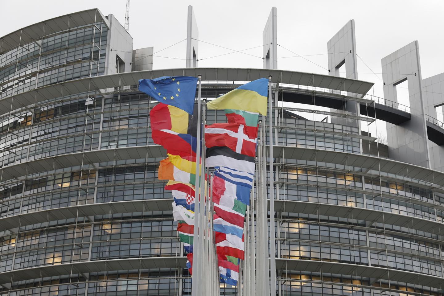 EU agrees 'in principle' to begin accession talks for Ukraine and Moldova