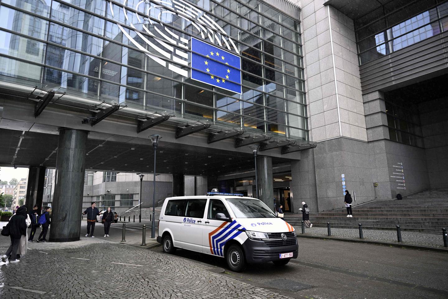 Police search the European Parliament over possible Russian interference