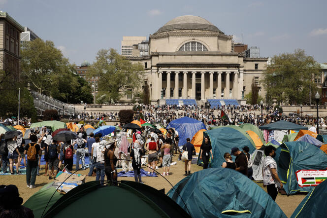 Des étudiants protestent sur le campus de l’université de Columbia, le 29 avril 2024, à New York. 