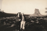 Philippe Garnier et Elizabeth Stromme, à Monument Valley, dans le sud des Etats-Unis, à l’été 1998.