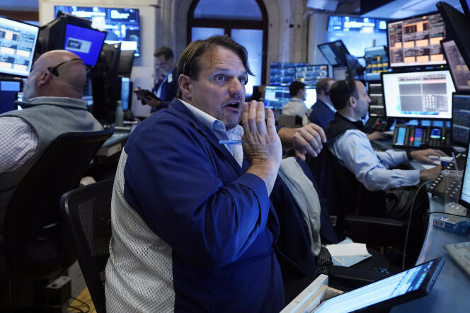 Des traders à la Bourse de New York, le 30 mai 2024.