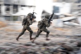 Des soldats israéliens, lors d’une opération dans la Bande de Gaza, vendredi 31 mai.
