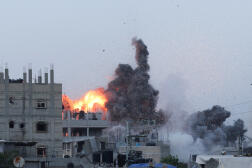 Lors d’une attaque aérienne israélienne dans le centre de la bande de Gaza, le 3 juin 2024.