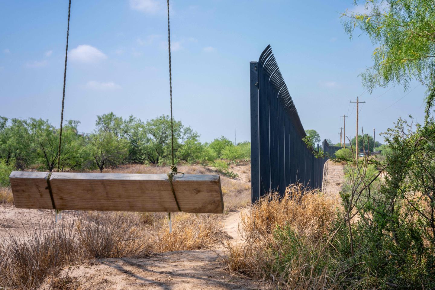 Biden orders temporary Mexico border closure for asylum seekers