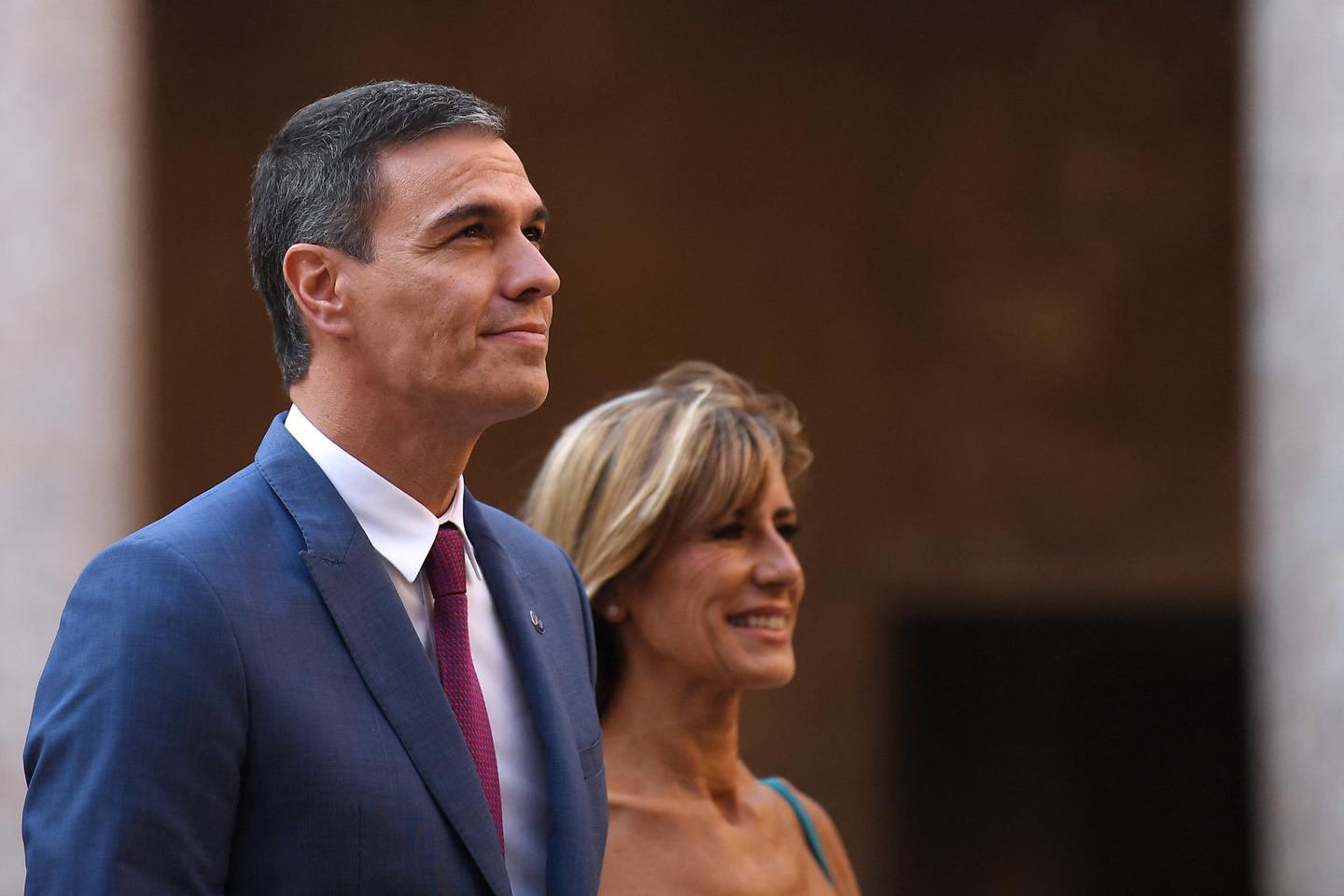 Spanish PM's wife summoned to testify in graft probe