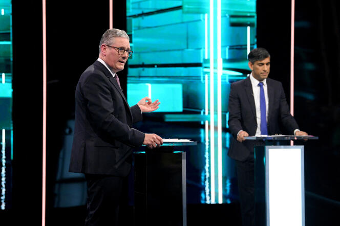 En Manchester (Reino Unido), el 4 de junio de 2024, el líder laborista Keir Starmer (izquierda) debate con el líder conservador y primer ministro Rishi Sunak.