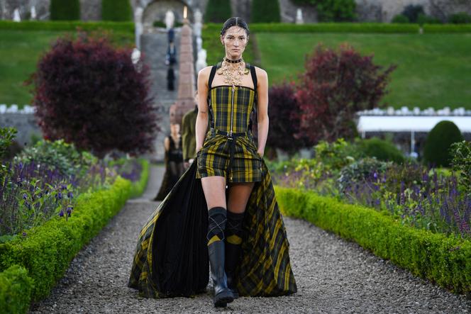 Kilt tartan et licorne Dior a la mode ecossaise