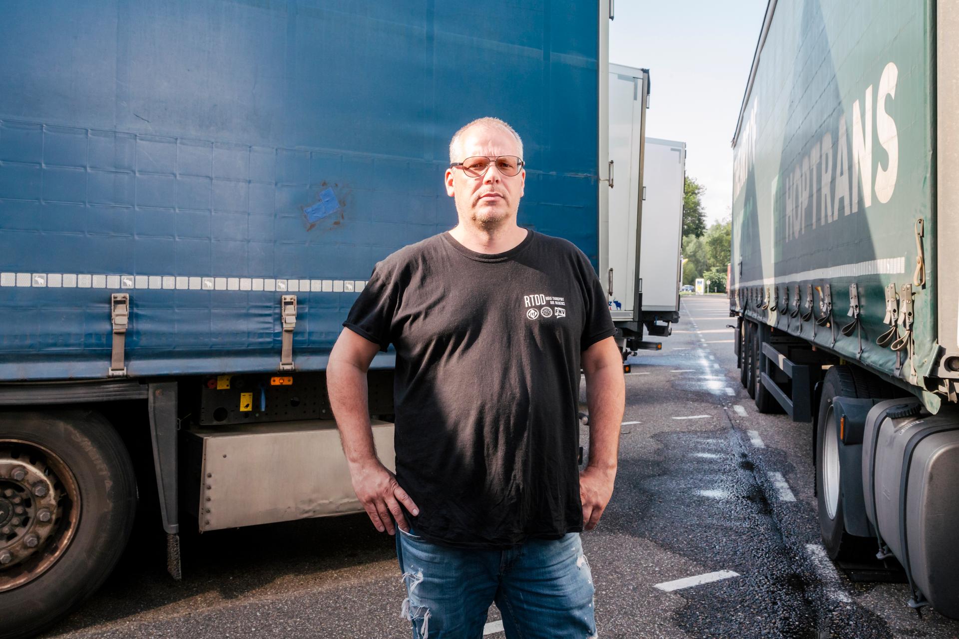 Edwin Atema, responsable de l'association Road Transport Due Diligence, sur le parking de Hazeldonk, aux Pays-Bas, le 25 mai 2024.