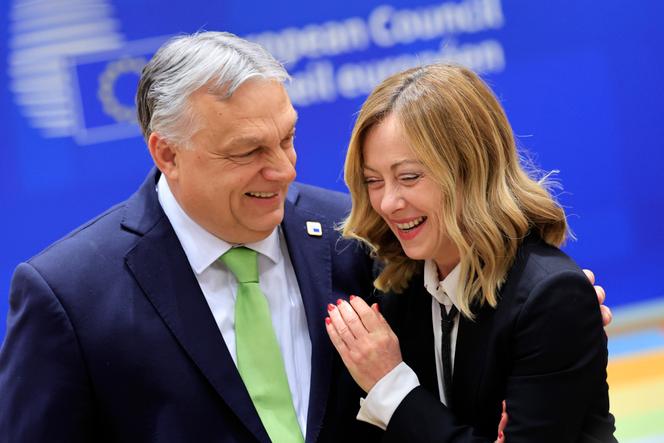 Le Hongrois Viktor Orban et l’Italienne Giorgia Meloni alimentent dans leurs pays le climato-scepticisme et soutiennent le développement des énergies fossiles.