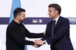 Emmanuel Macron et Volodymyr Zelenskyy lors d’une conférence de presse conjointe, le vendredi 7 juin 2024 à l’Elysée à Paris.