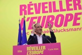 Le candidat PS-Place Publique pour les élections européennes Raphaël Glucksmann lors de son dernier meeting à Lille, le 7 juin 2024.