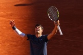 La joie de Carlos Alcaraz après sa victoire en demi-finale de Roland-Garros, le 7 juin 2024 à Paris.