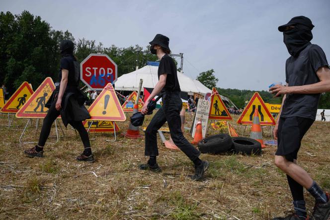 Sur le campement des opposants au projet d’autoroute 69 (A69) reliant Toulouse à Castres, près de Puylaurens (Tarn), le 8 juin 2024.