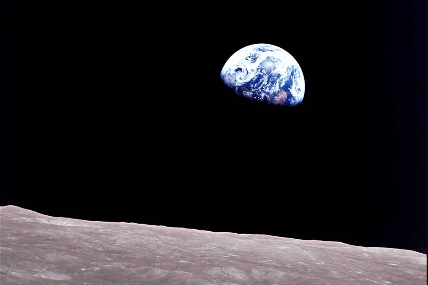 Former Apollo 8 astronaut who took iconic Earthrise photo has died