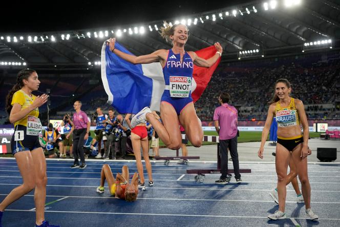 Alice Vinot springt na het winnen van de 3.000 meter steile race in Rome op 9 juni 2024.