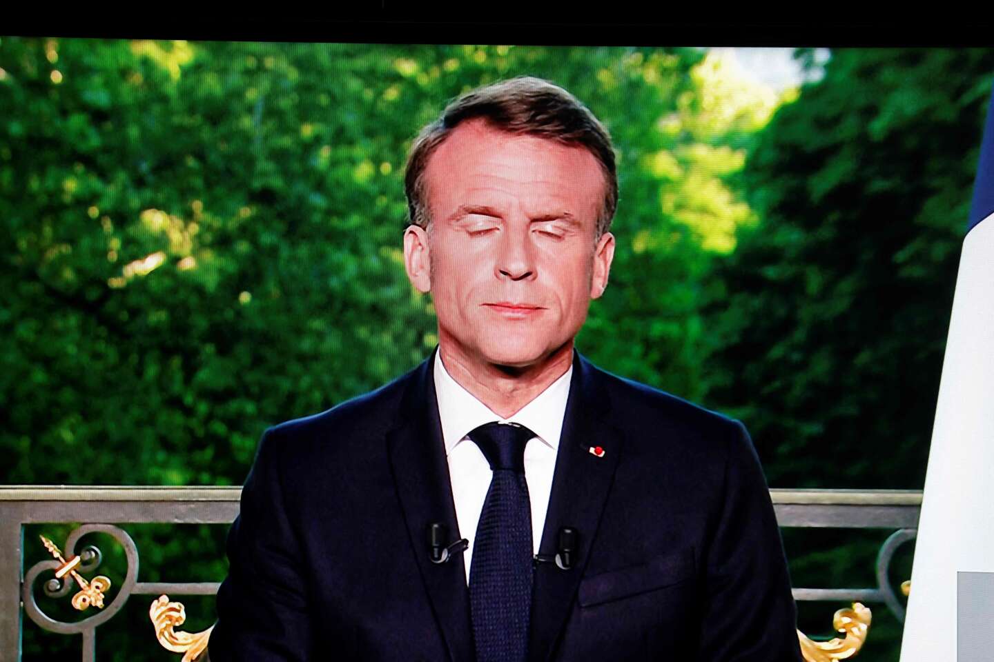 Regarder la vidéo Elections européennes : après le « coup de tonnerre », le « coup de poker » d’Emmanuel Macron, selon la presse
