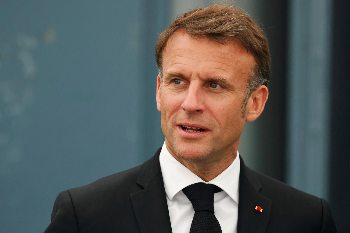 Macron to hold press conference after calling snap elections
