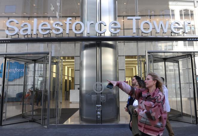 Devant la tour Salesforce, à San Francisco, en Californie, le 28 février 2024.