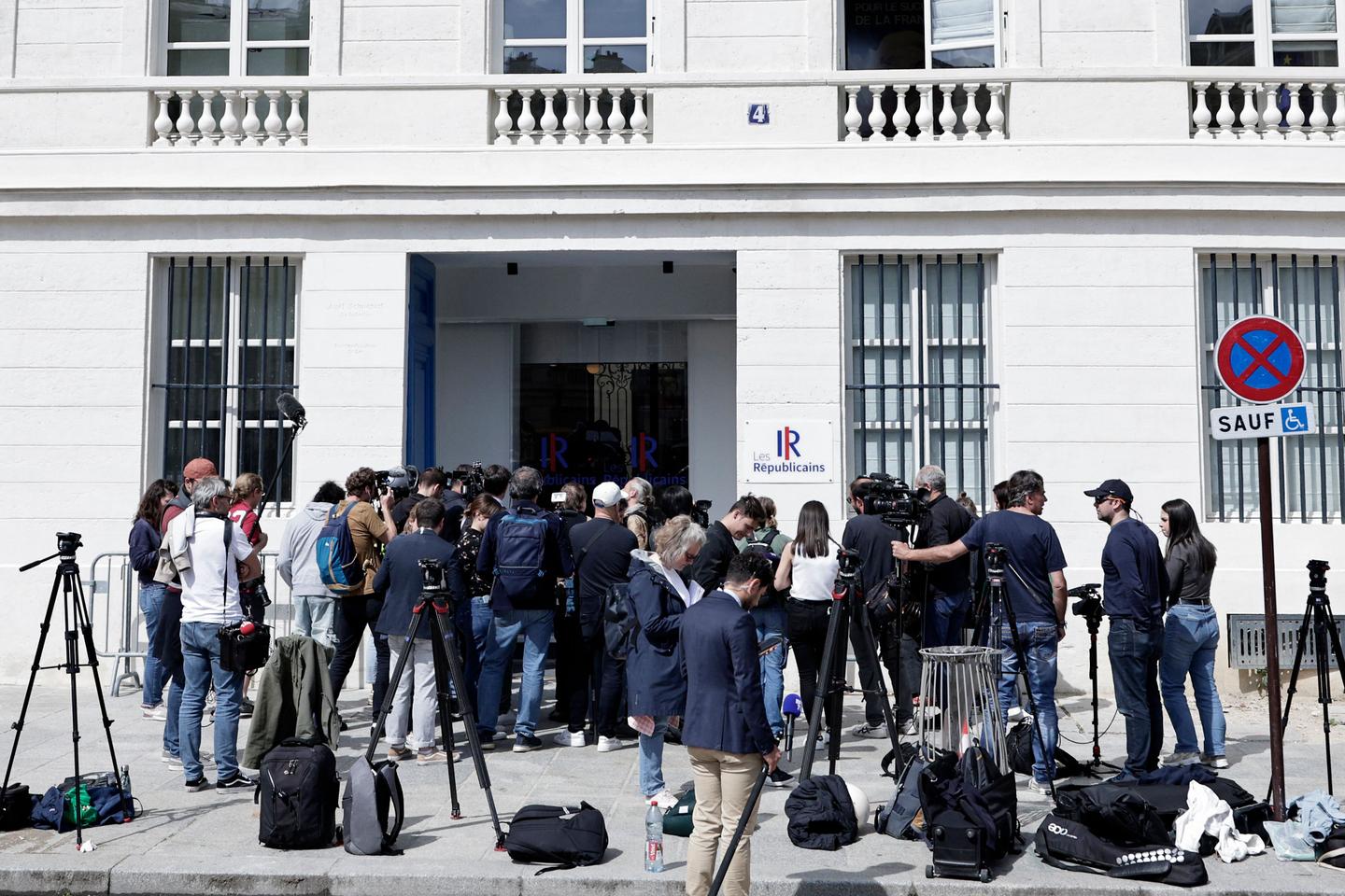 French right tears itself apart as campaign for snap elections intensifies