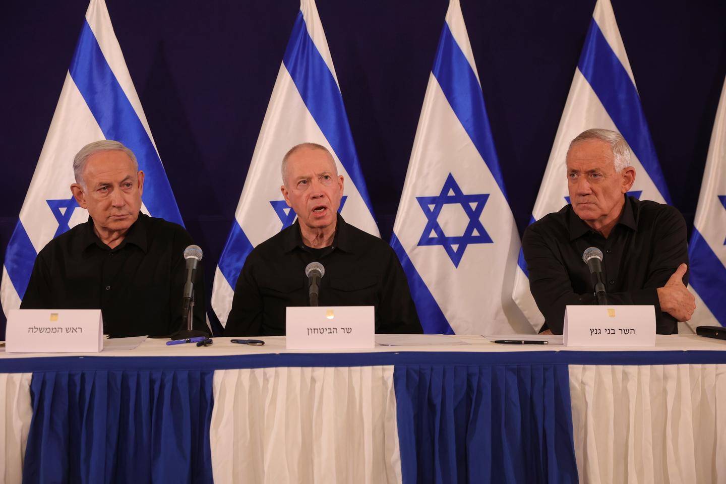 Netanyahu dissolves Israel's war cabinet