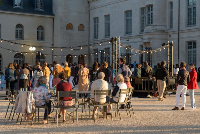 Josephine B. Ball[re]Akko, in het Château de Villers-Cotterêts (Aisne), waar de Internationale Franse Taalstad gevestigd is, 8 juni 2024.