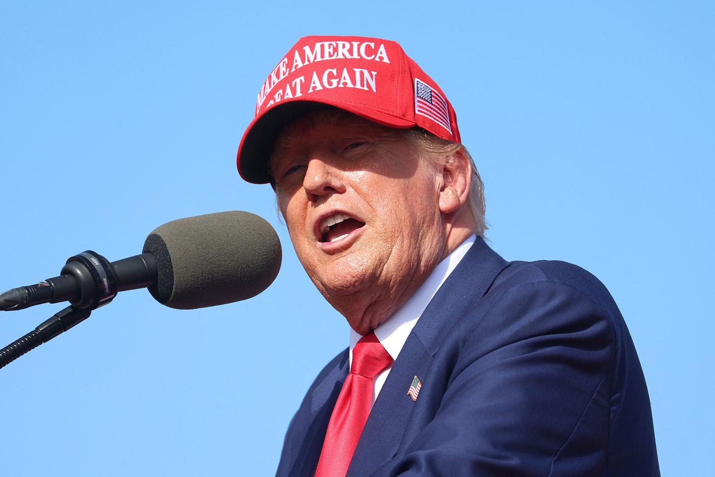 Trump proposes green cards for foreign graduates, departing from anti-immigrant rhetoric