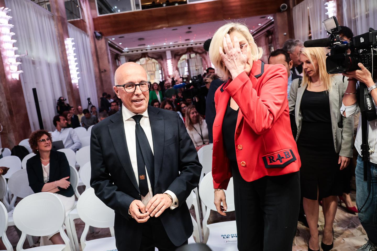 French elections: Contested right-wing leader Ciotti well ahead after first round