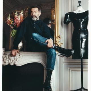 L Americain Daniel Roseberry donne des ailes a la griffe Schiaparelli