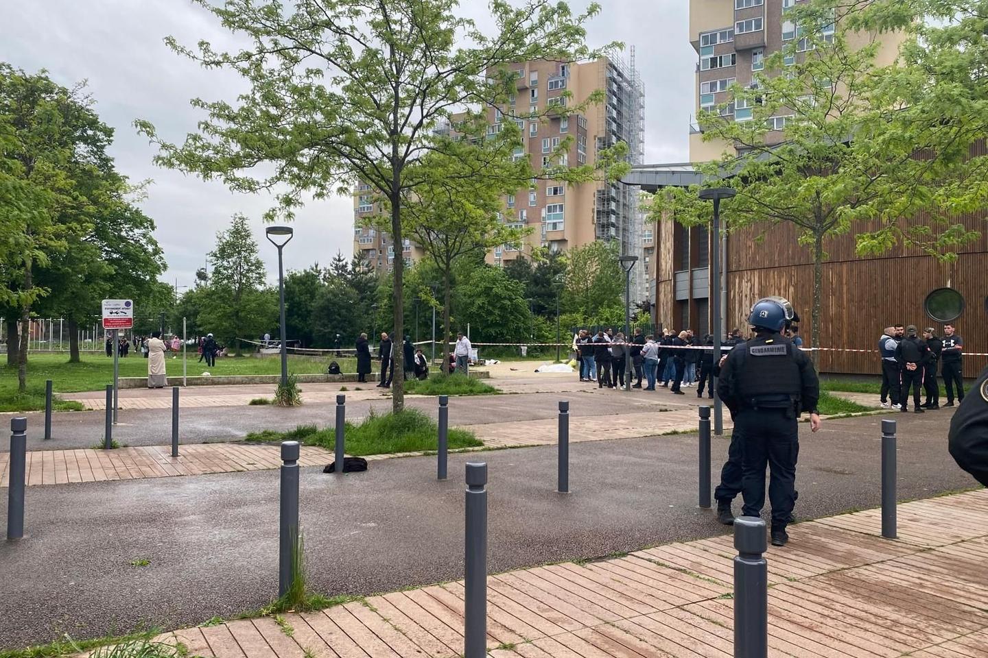 セーヌ＝サン＝ドニでは、司法警察は麻薬密売組織の「殺人チーム」を壊滅させたと考えている。