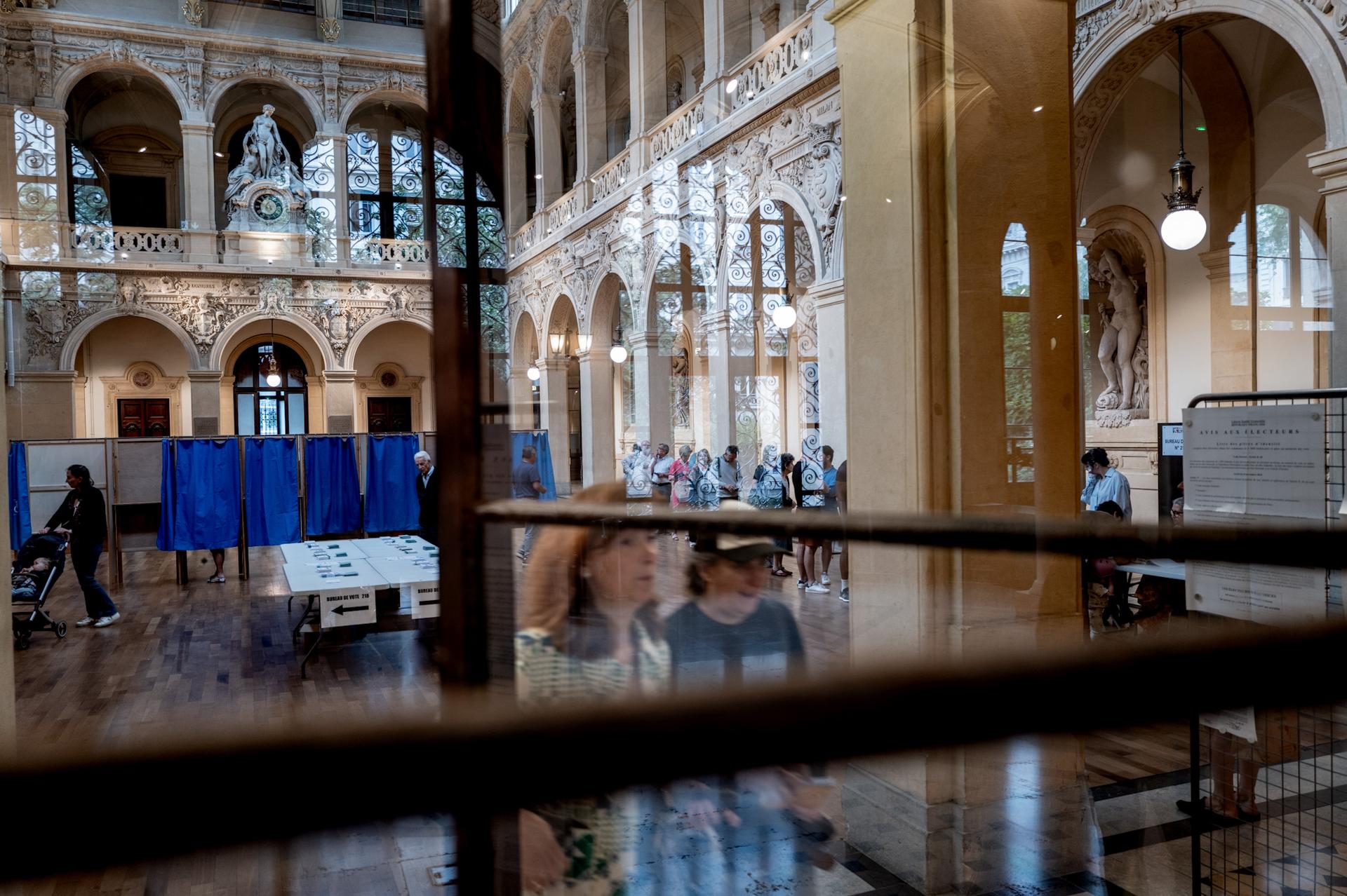 In the Corbeille polling station in Lyon's 2ᵉ arrondissement on Sunday June 30, 2024.