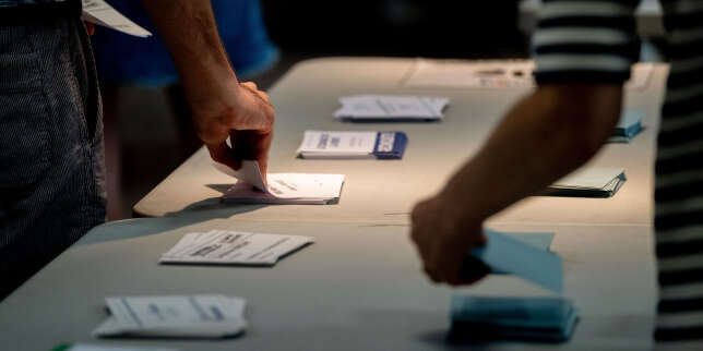 1er tour des élections législatives, dans le bureau de vote salle François-Sala, dans le 2e arrondissement de Lyon, le 30 juin 2024.