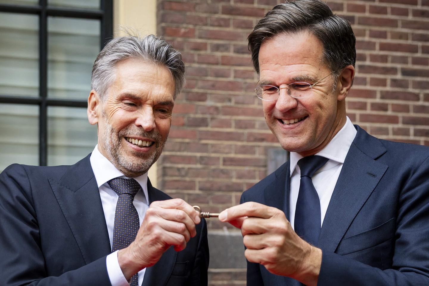 In Nederland verving voormalig inlichtingenchef Dick Schoof Mark Rutte als premier.