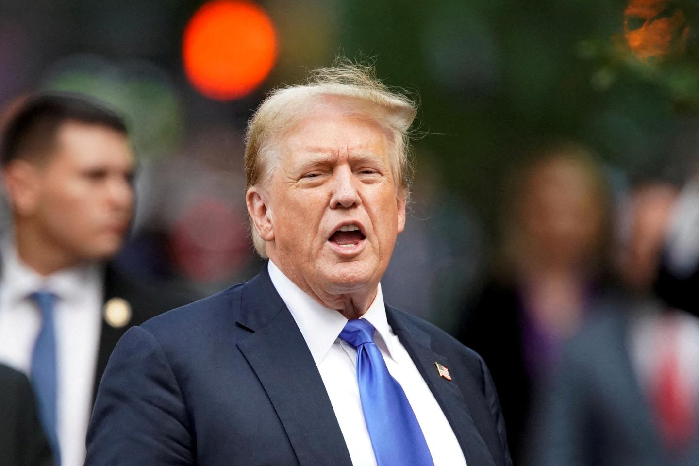 Judge dismisses Trump's classified documents case