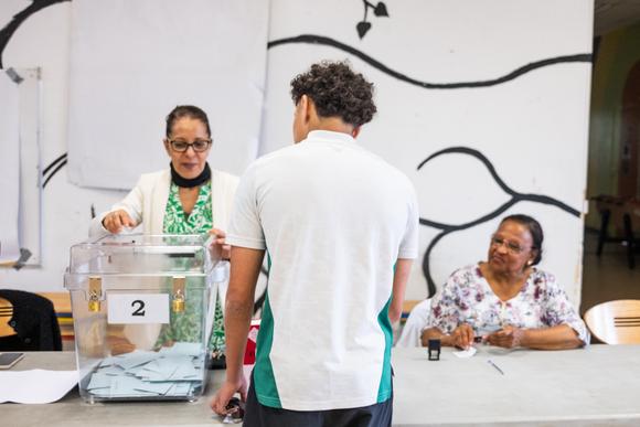 Azzeddine, 21 ans, étudiant dans une faculté de commerce internationale, a préféré garder l’anonymat. Bureau de vote n° 2, centre de loisirs Langevin-Wallon à Bonneuil-sur-Marne. Dimanche 7 Juillet 2024.