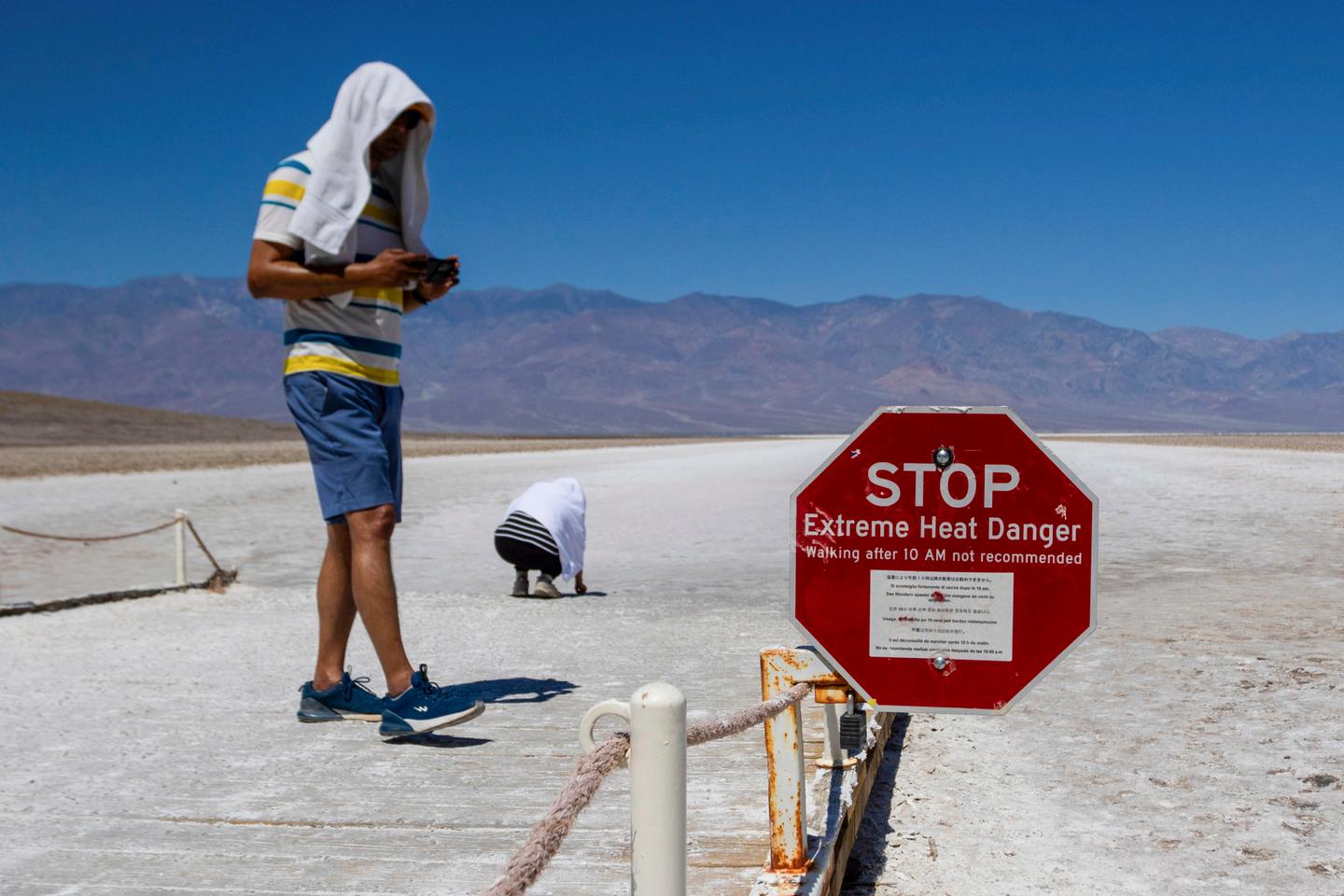 Persistent heat wave in the US shatters new records, causing deaths in the West