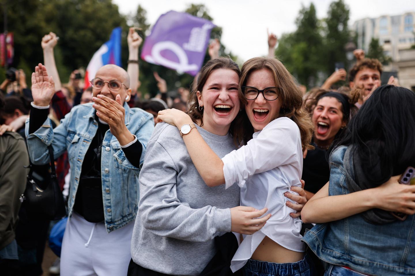French elections: On the left, the Socialists win almost as many seats as Mélenchon's LFI