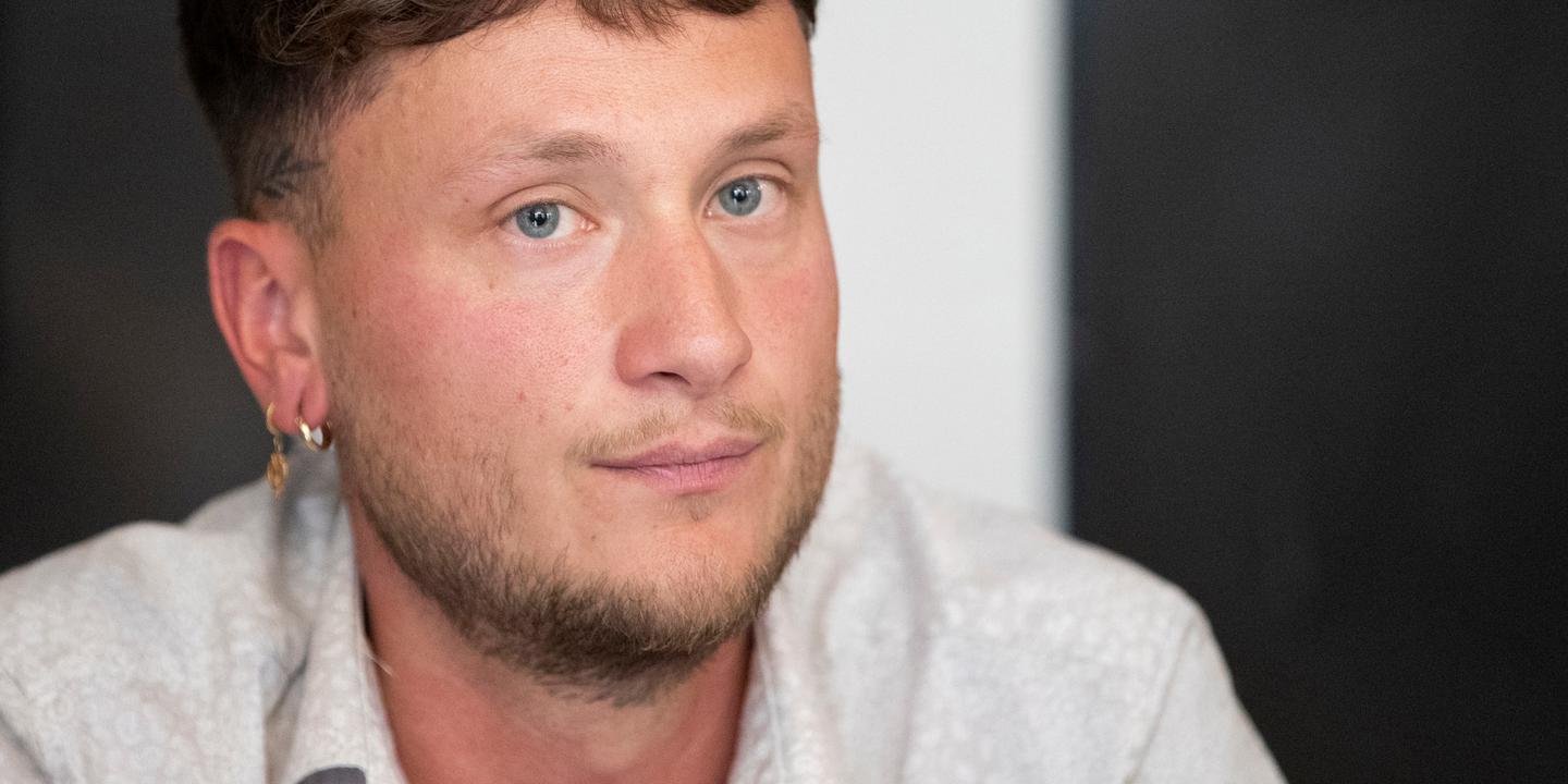 Raphaël Arnault, candidat « fiché S » investi par le NFP, a largement ...